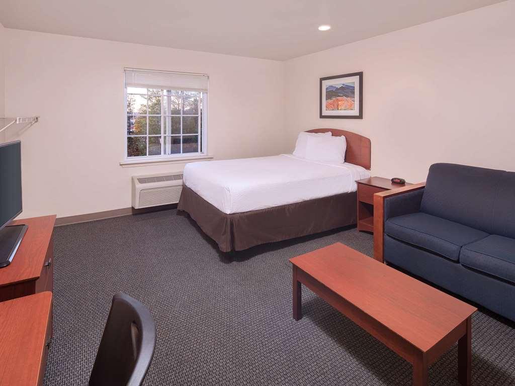 Extended Stay America Select Suites - Oklahoma City - West Chambre photo